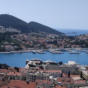 Rooms Anela With Large Common Tarrace And Beautiful Sea View