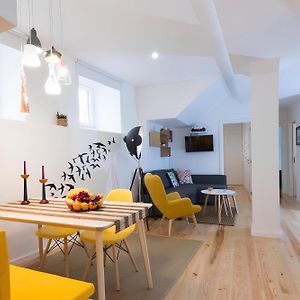 Casa Do Castelo 1- Work Or Relax In The Historic Heart Of Lisbon!