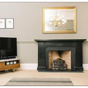 Joivy Palmerston Place Residence - Luxury City Centre Apt With Private Parking