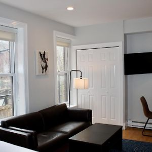 Stylish Downtown Studio In The Southend, C.Ave# 2