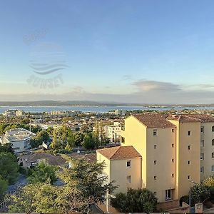 T2 vue panoramique, piscine, parking, wifi, netflix, ascenseur, salon de jardin teck, tv connectée