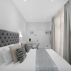 Oxford Street Homestay