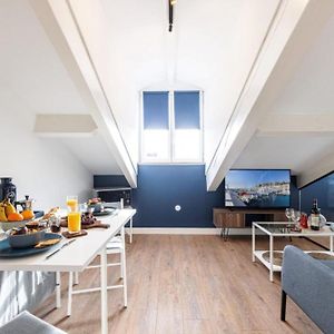 Deroulede - Superb Studio Suite W Ac Downtown