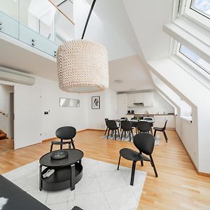 Appartement à 3 Chambres à Coucher