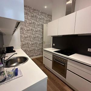 Appartement à 2 Chambres à Coucher
