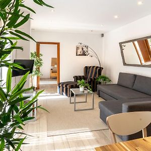 Appartement à 3 Chambres à Coucher