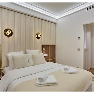 Apartment Matignon St Honore By Studio Prestige