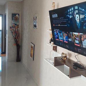 Appartement Spacieux Avec Balcon, Vue Nature, 2 Chambres Et Wi-Fi Gratuit