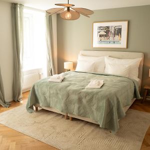 Appartement à 2 Chambres à Coucher