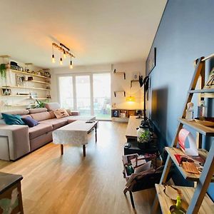 Appartement à 2 Chambres à Coucher