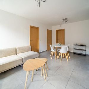Appartement à 3 Chambres à Coucher