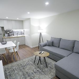 Arlis Apartments - Near North And South Terminal
