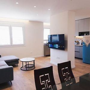 Appartement à 2 Chambres à Coucher