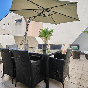 Appartement à 2 Chambres à Coucher