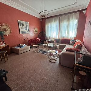 Appartement à 2 Chambres à Coucher