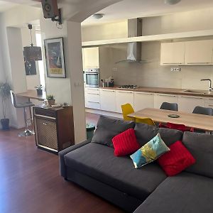 Appartement à 2 Chambres à Coucher