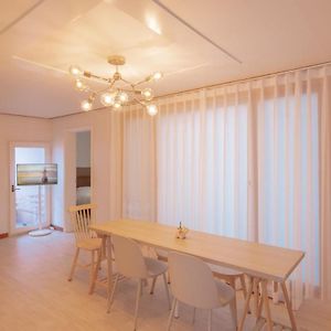 Appartement à 3 Chambres à Coucher