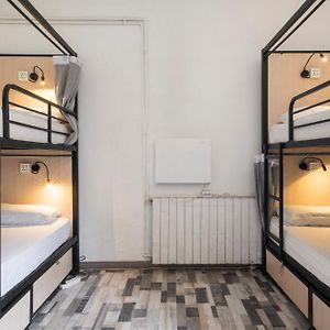Dormitory Room Mixed