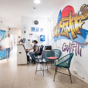 No Limit Hostel Graffiti