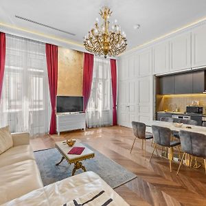 Count Zrinyi Luxourious Residence