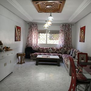 Appartement à 2 Chambres à Coucher