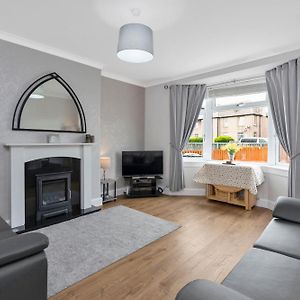 Crewe Apartment - 2 Bed, Free Off Street Parking And Private Garden