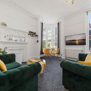 Appartement à 3 Chambres à Coucher