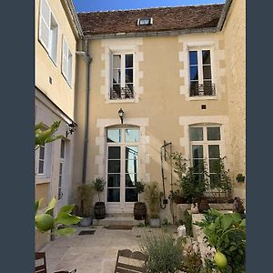 Maison Des Pilastres Au Coeur D'Auxerre