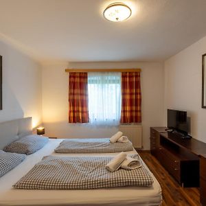 Appartement à 2 Chambres à Coucher