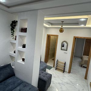 Charming 1Br Apt In City Center