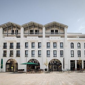 Bizipoz Hotel