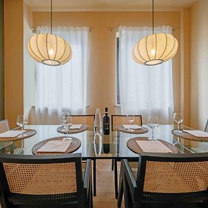 Appartement de Luxe à 2 Chambres à Coucher