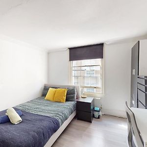 Charring Cross London, Prime Location