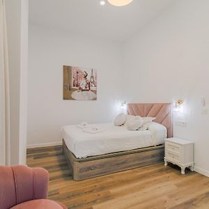 Lujoso Apartamento Frente La Feria De Sevilla, Los Remedios