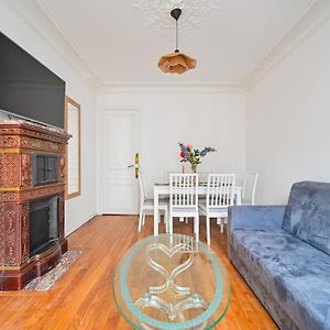 Appartement à 2 Chambres à Coucher