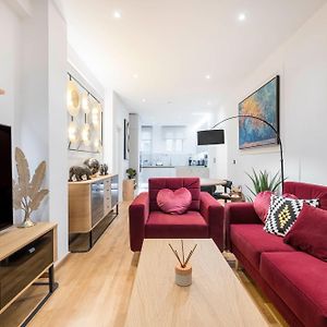 Appartement à 2 Chambres à Coucher