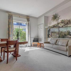 Appartement à 3 Chambres à Coucher