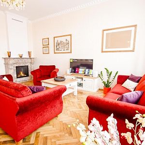 Appartement de Luxe à 3 Chambres à Coucher