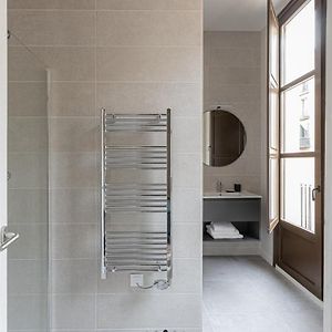 Appartement à 2 Chambres à Coucher