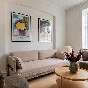 Appartement à 2 Chambres à Coucher