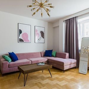 Appartement à 2 Chambres à Coucher
