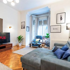 Beautiful Spacious Three-Room Suite Close To Buda Castle