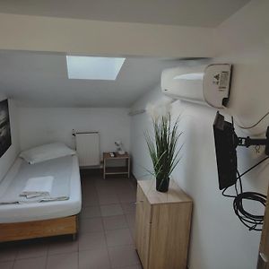 Chambre Budgétée Lit King-Size