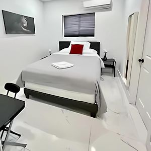 Cozy House 2 Rooms - Cute Private Room - Close To Airport & Free Parking