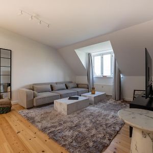 Appartement à 3 Chambres à Coucher