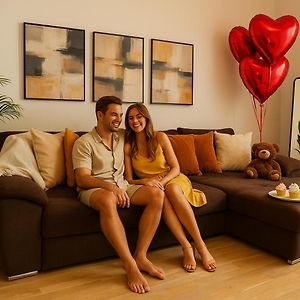 Amalia - Quiet 1Br Apartment With Parking & Wi-Fi