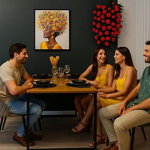 Luca - Luxury Park-View Apt With Balcony & Parking