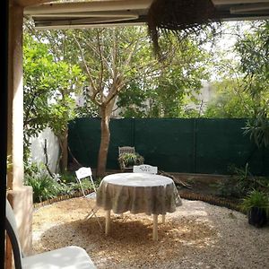 Grand Studio Avec Jardin A Saint-Aygulf