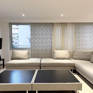 Spacious Athenian 2 Bedroom Apartment Next Metro And Museum