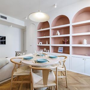 Appartement de Luxe à 2 Chambres à Coucher